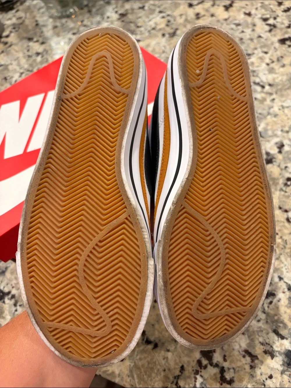 Nike court legacy Youth Size 7